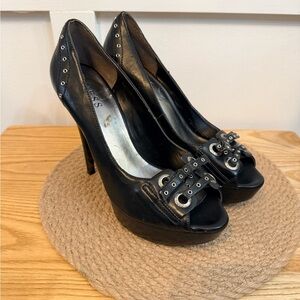4/$25 • Guess Leather Peeptoe Stilettos
